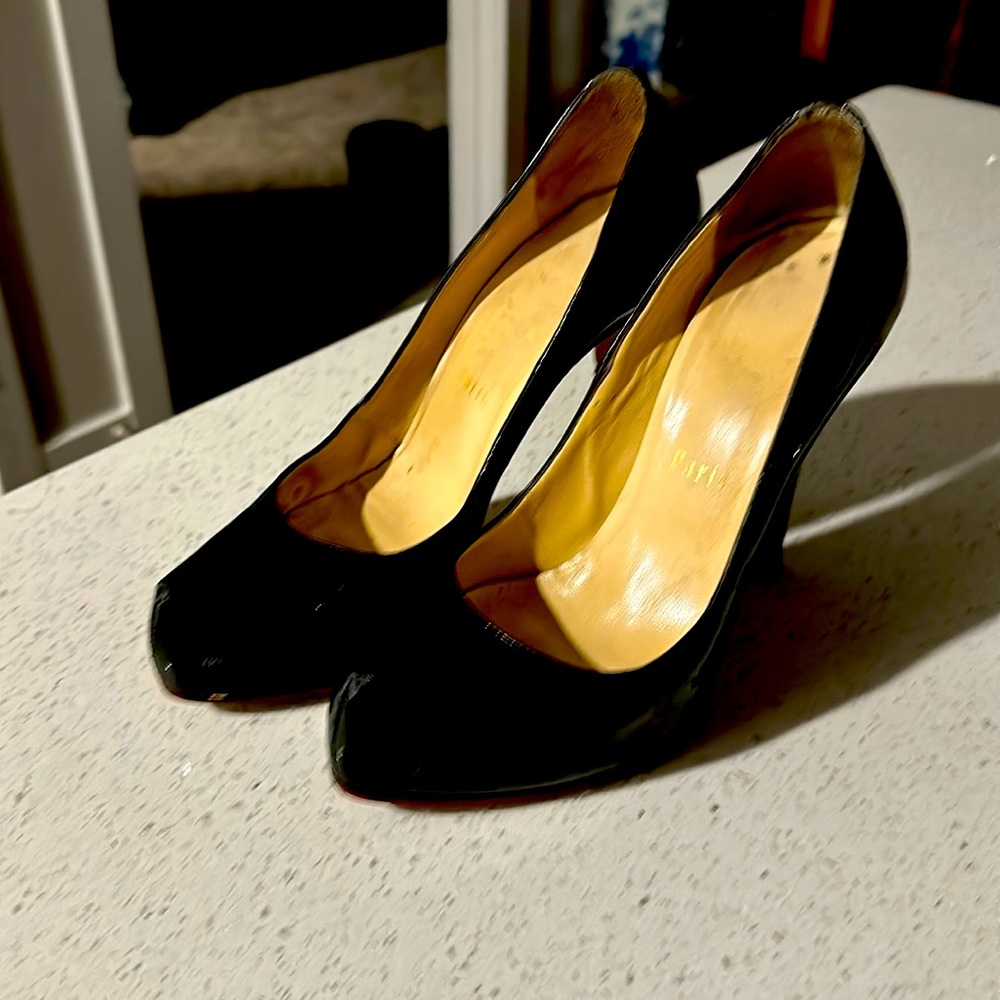 Christian Louboutin pumps previously loved size 36 1/2 black patent leather